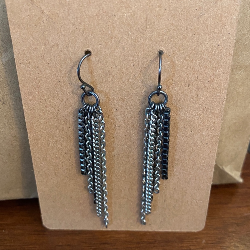 Talbots Glistening Chain ⛓️‍💥 Chandelier Earrings